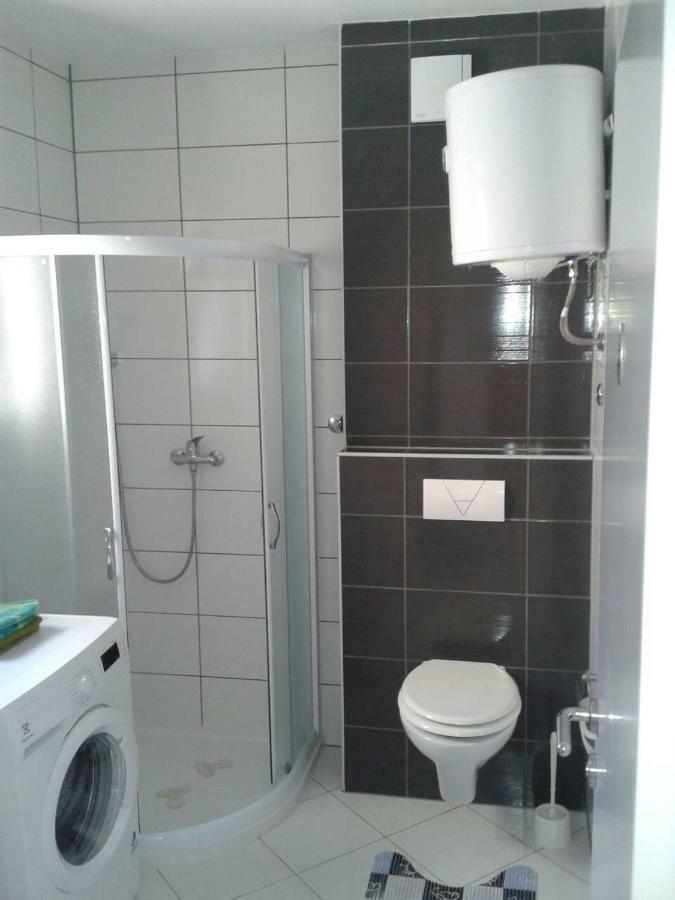 Appartement "Noni" Donji Okrug  Buitenkant foto